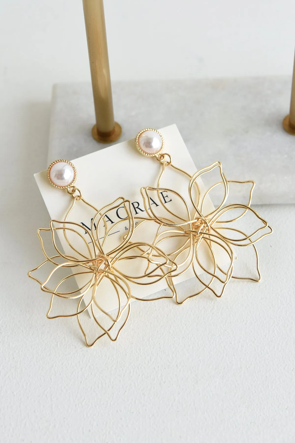 PEARL STUD WITH WIRE FLOWER EARRINGS