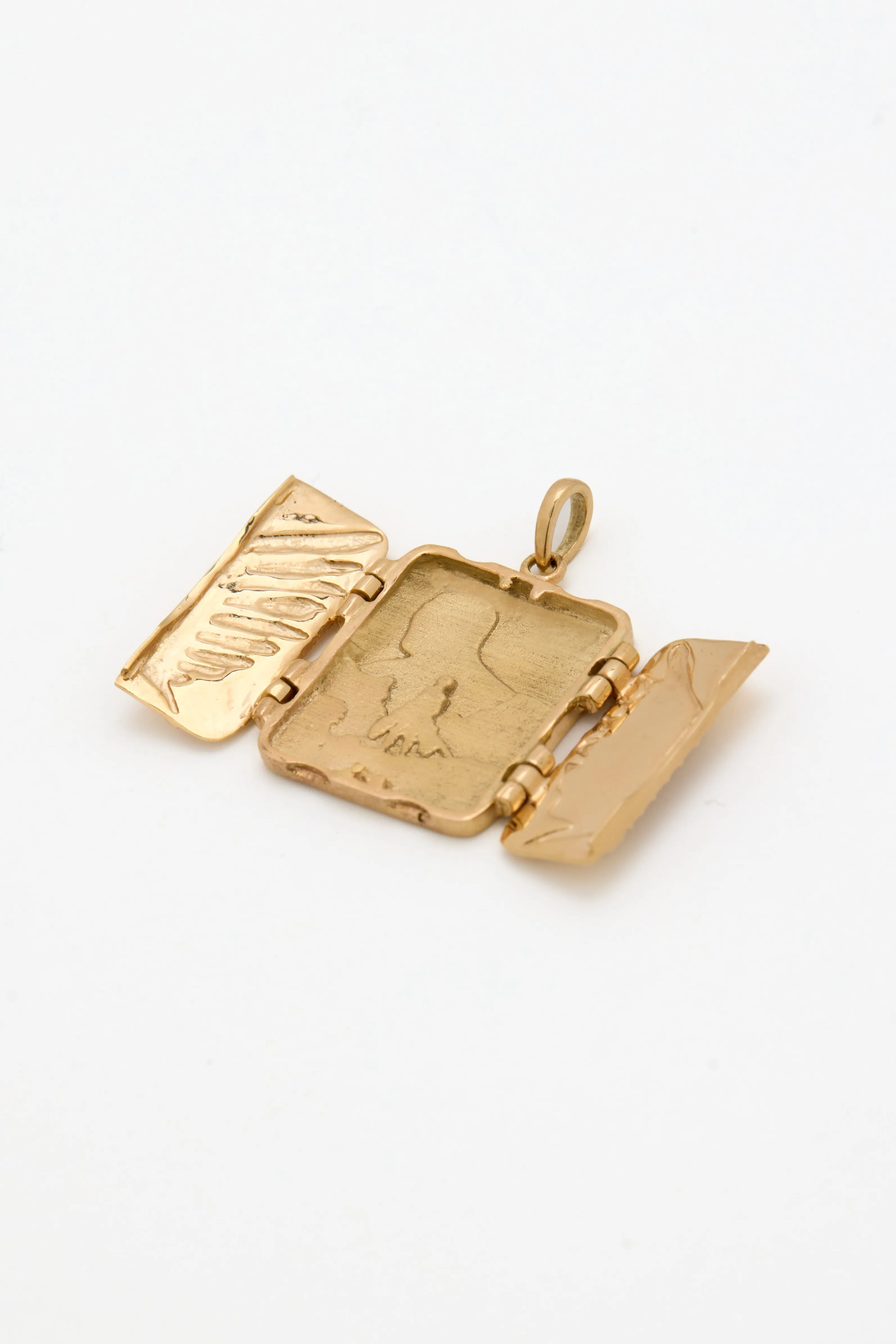 Solid Gold ‘Scouts Regiment’ Pendant (Raffle Ticket)