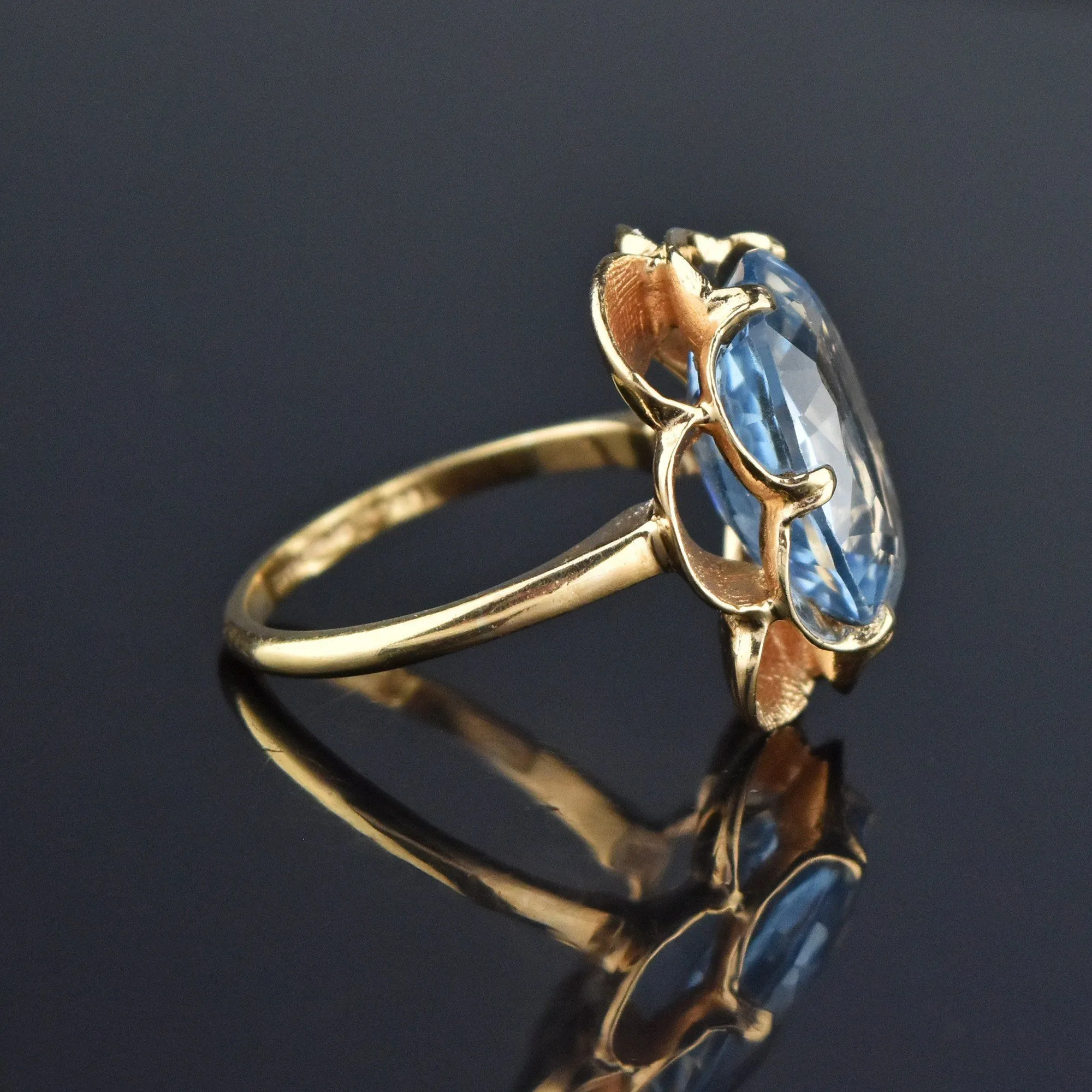 Vintage 10CTW Blue Topaz Gold Double Buttercup Ring