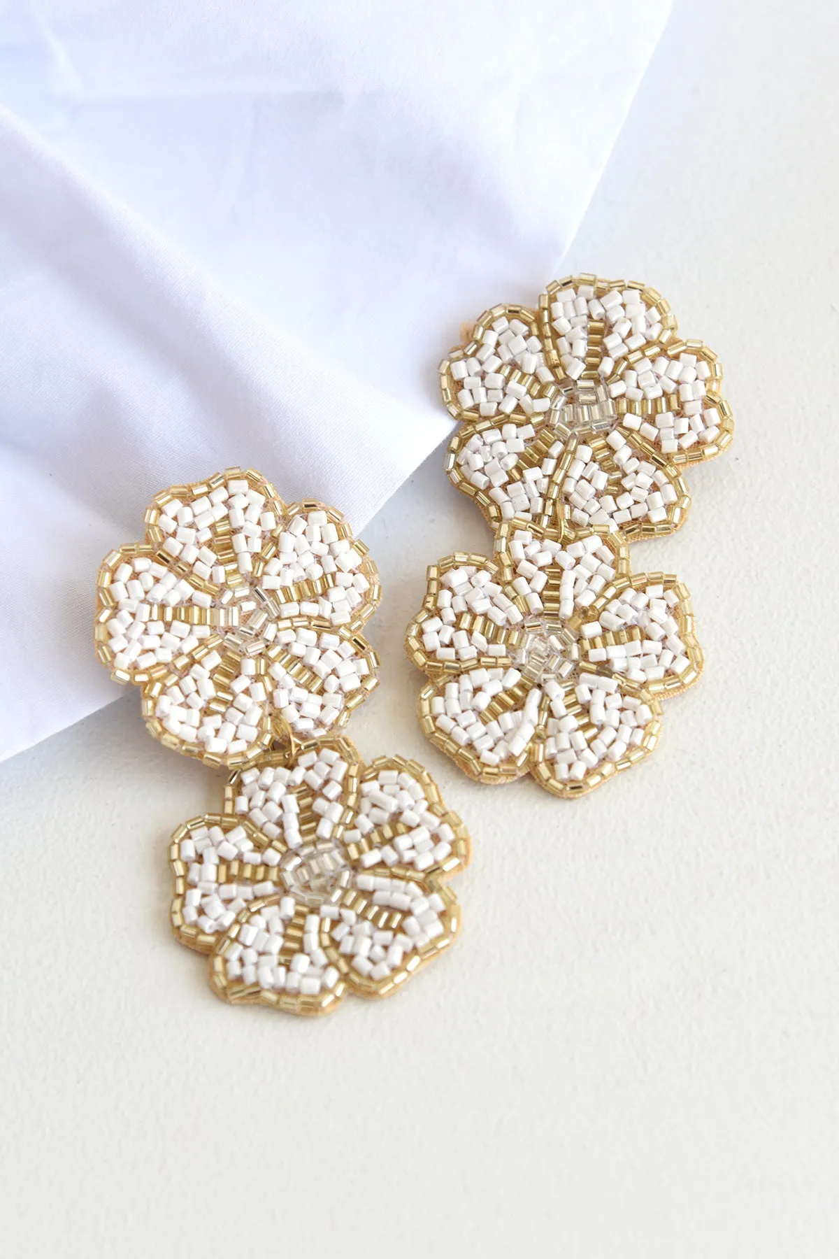 WHITE DOUBLE FLOWER BEADED EARRINGS